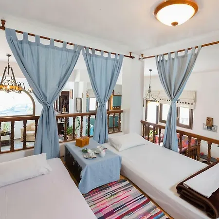 Villa White *