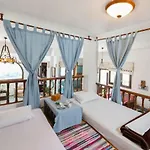 Villa White *